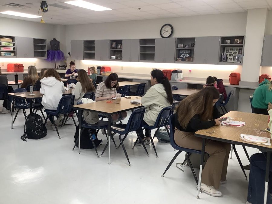 Fashion Design Students are practicing their embroidery skills. They used this technique to add some designs to the tote bag they created earlier this semester. “The sewing is the best part because I feel like that’s something I can use in other parts of my life,” said Sandhu.